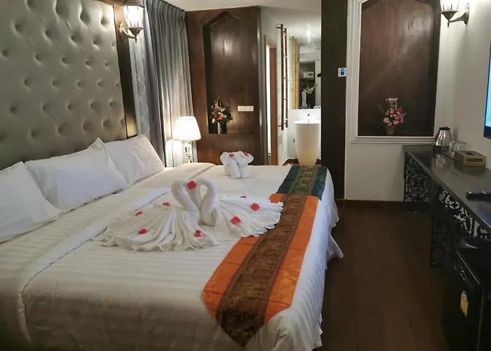 Rahoo Hotel 5*