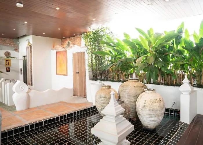 Hotel Rahoo 5*